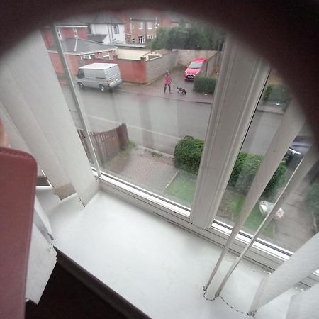 Private Rooms, 2 Showers In 3 Storey Hse, 25 Minutes Walk From Leicester City Centre エクステリア 写真