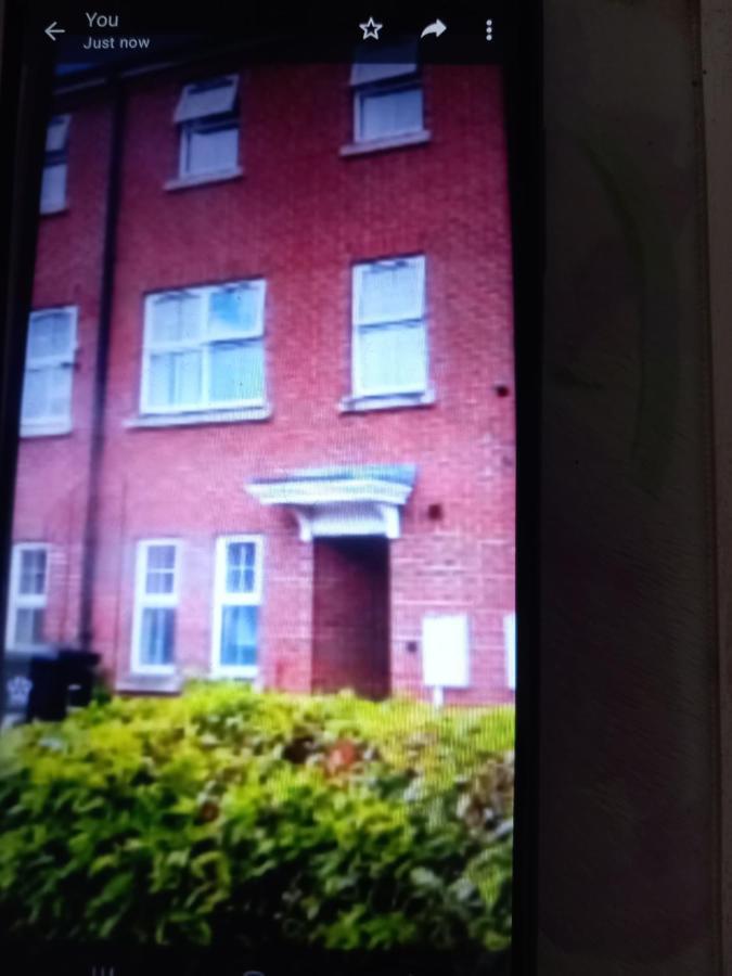 Private Rooms, 2 Showers In 3 Storey Hse, 25 Minutes Walk From Leicester City Centre エクステリア 写真